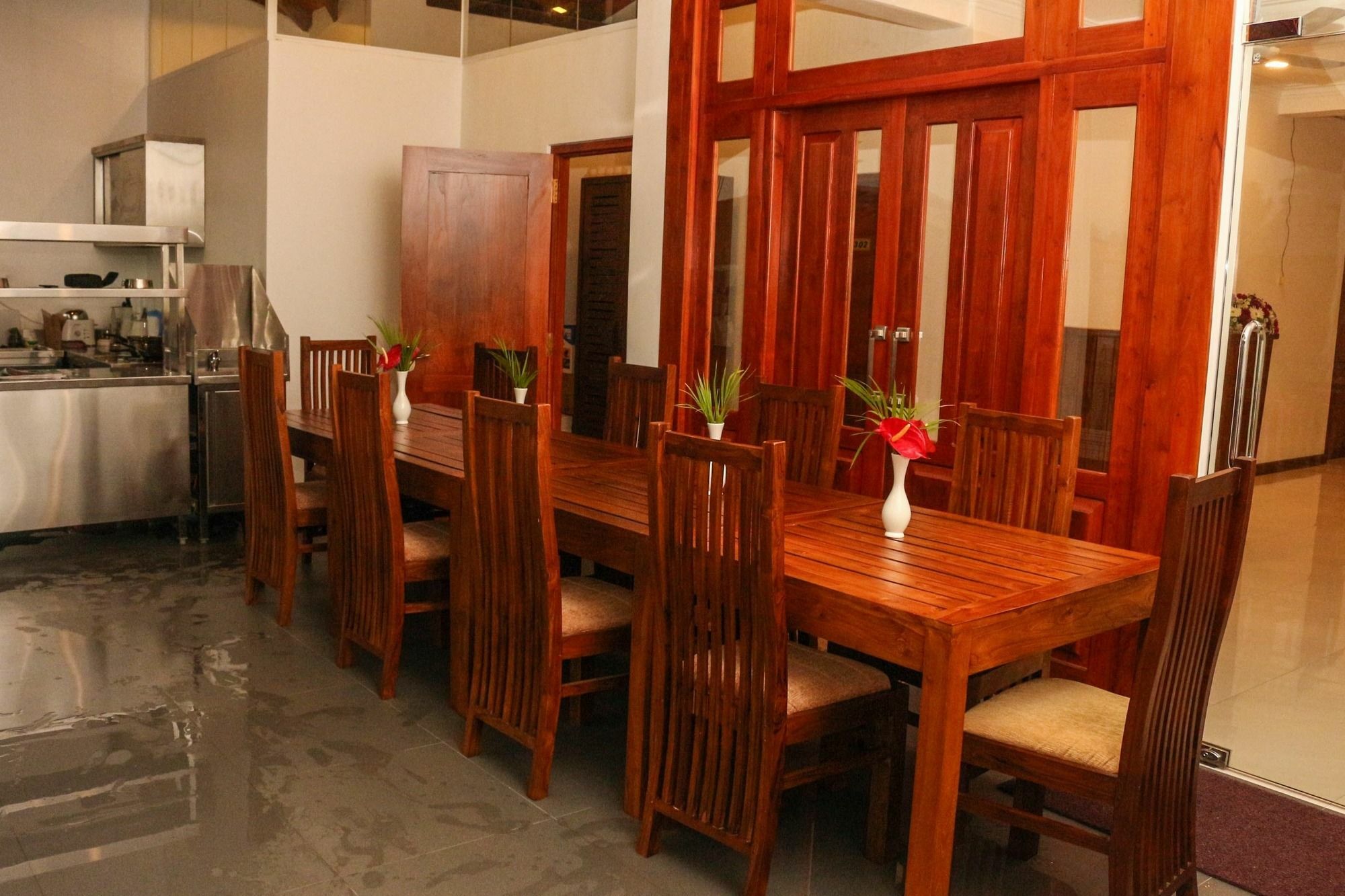 Vin Roma Inn كاندي المظهر الخارجي الصورة