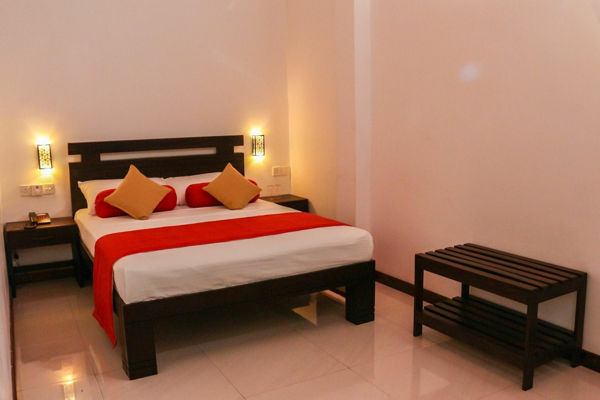 Vin Roma Inn كاندي المظهر الخارجي الصورة